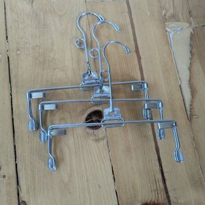 Set of 3 Vintage Kore Metal Slide Clasp Pants Skirts Hangers - Rubber Grips